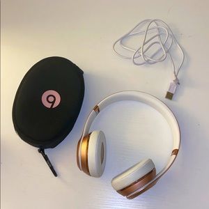 Rose Gold Solo Beats 3